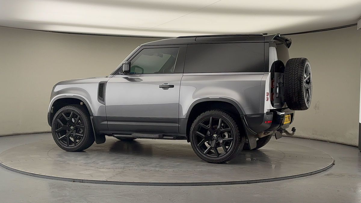 More views of Land Rover Defender 90