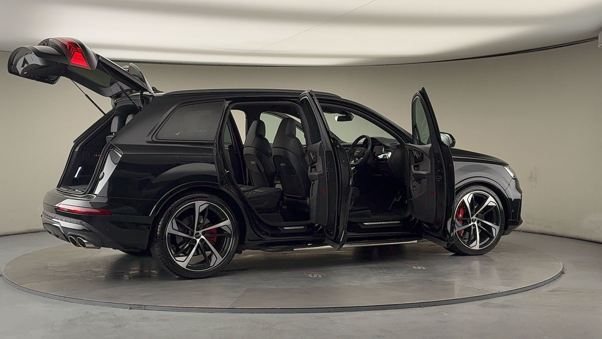 More views of Audi SQ7