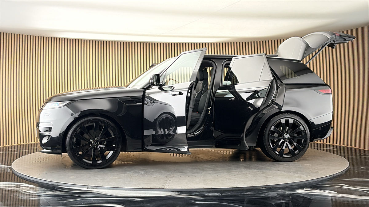 More views of Land Rover Range Rover Sport