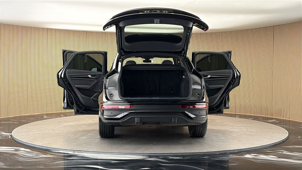 More views of Audi Q5