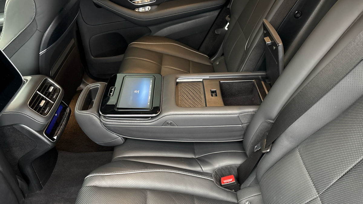 Mercedes-Benz GLS Image 9