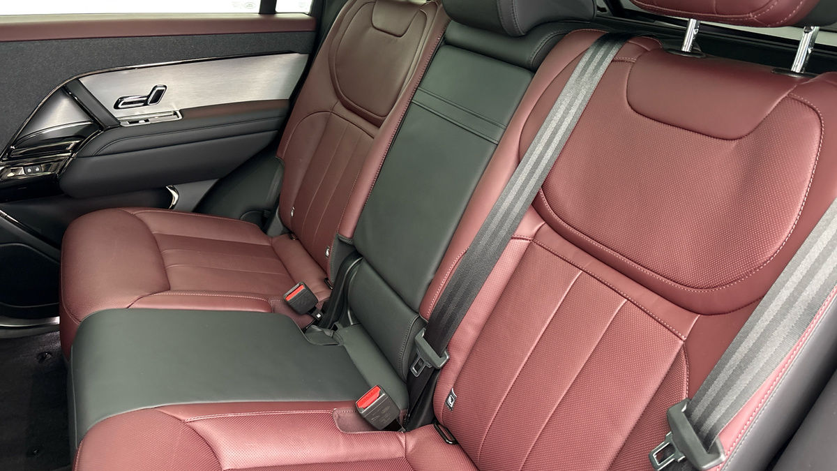 Land Rover Range Rover Sport Image 8