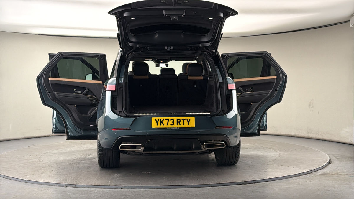 More views of Land Rover Range Rover Sport