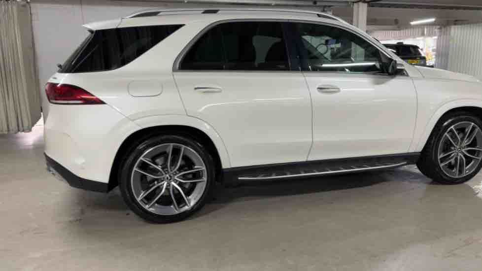 More views of Mercedes-Benz GLE