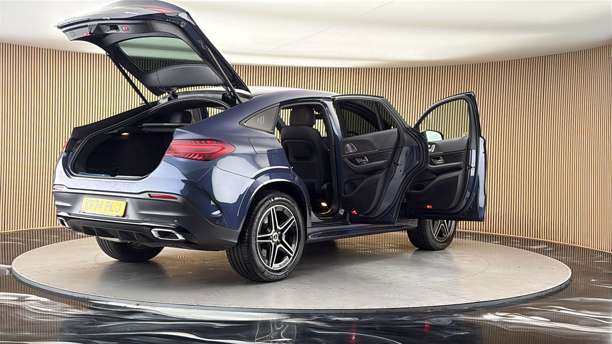 More views of Mercedes-Benz GLE