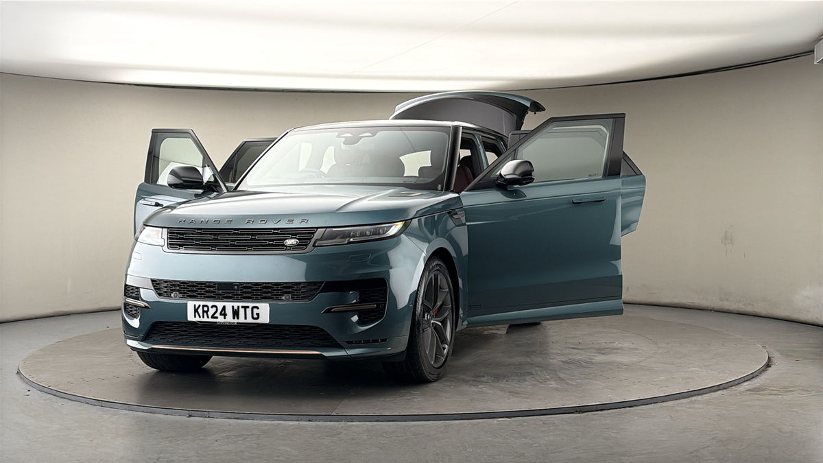 More views of Land Rover Range Rover Sport