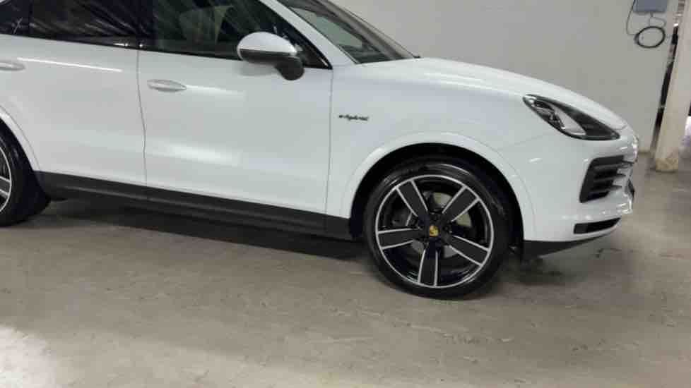 More views of Porsche Cayenne