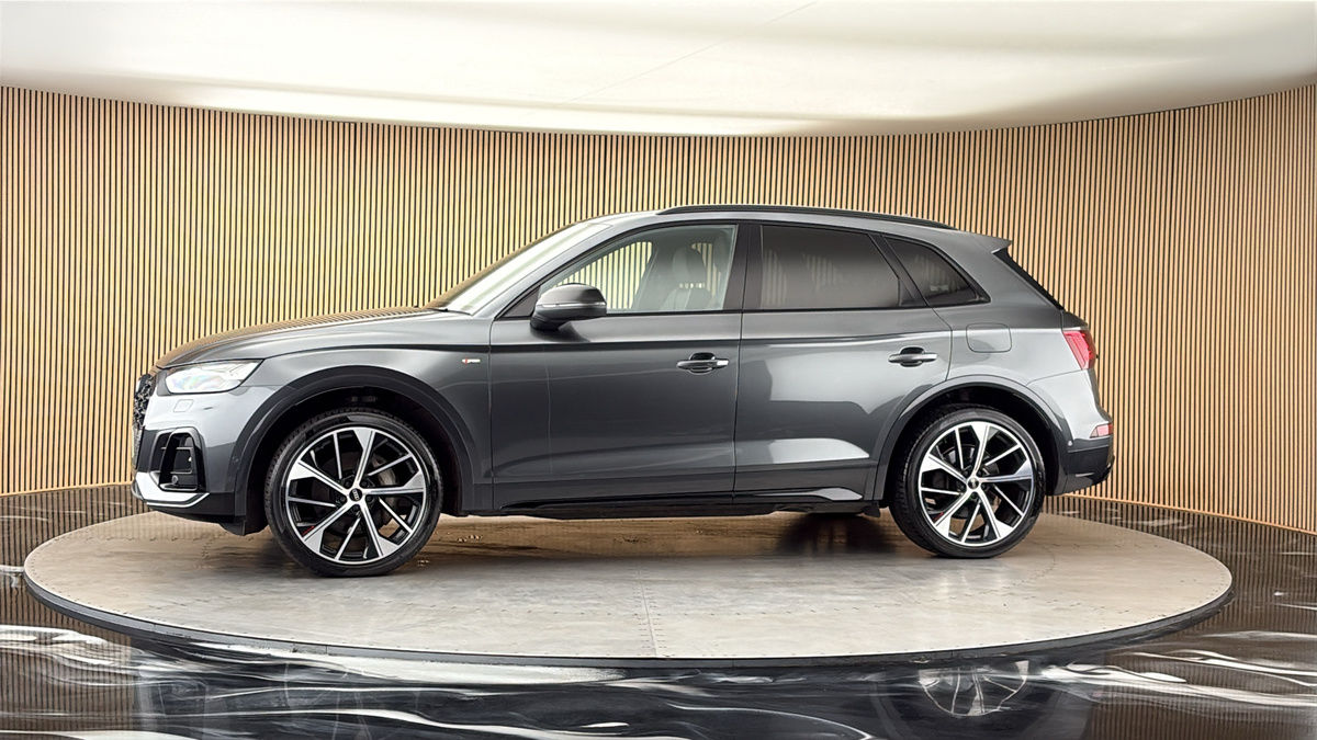 More views of Audi Q5