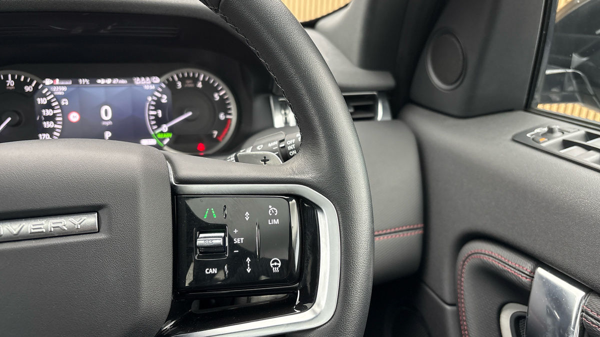 Land Rover Discovery Sport Image 14