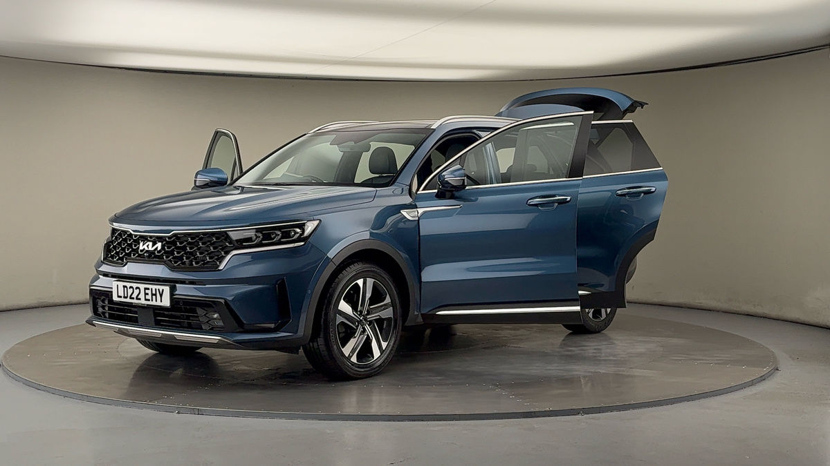 More views of Kia Sorento