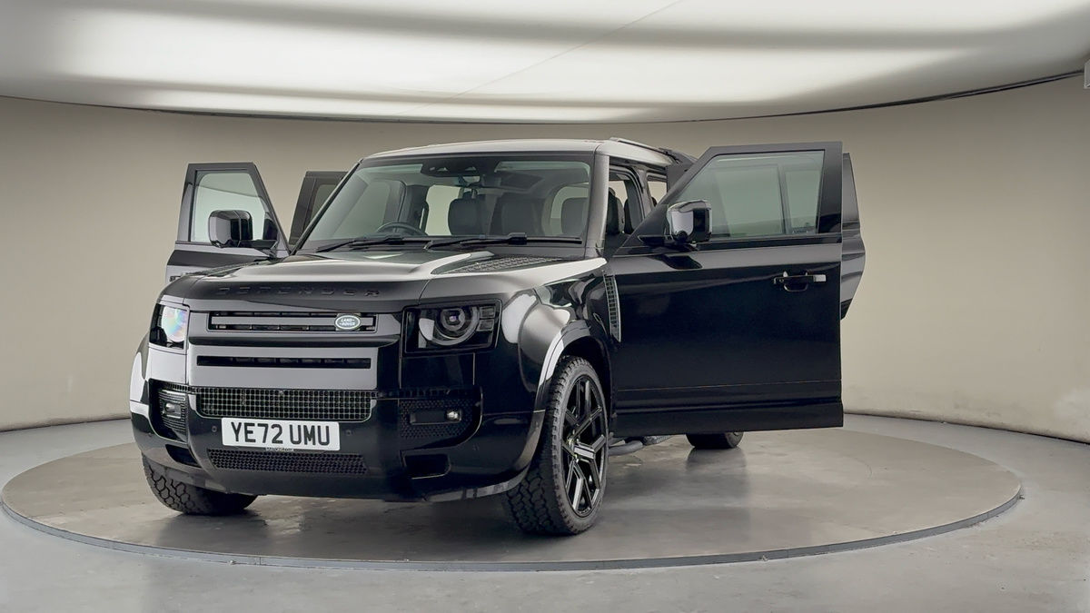More views of Land Rover Defender 110