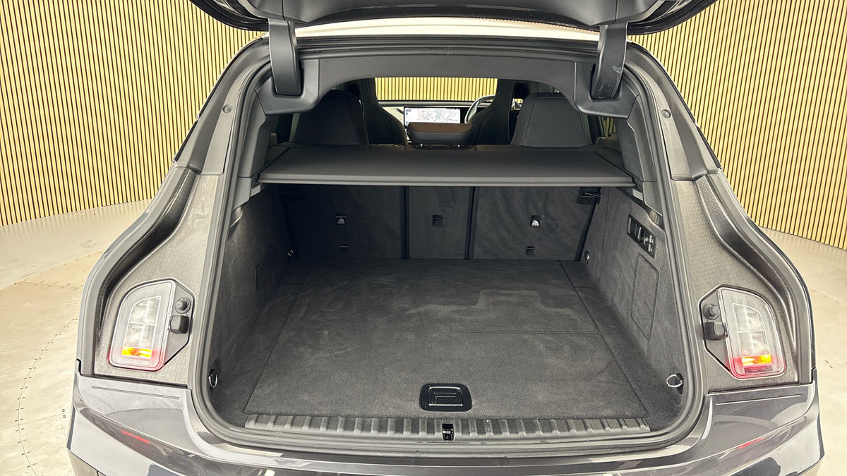 BMW iX Image 11