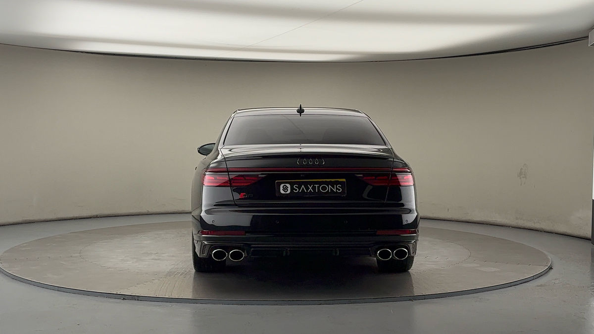 More views of Audi S8