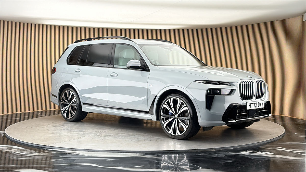 More views of BMW X7