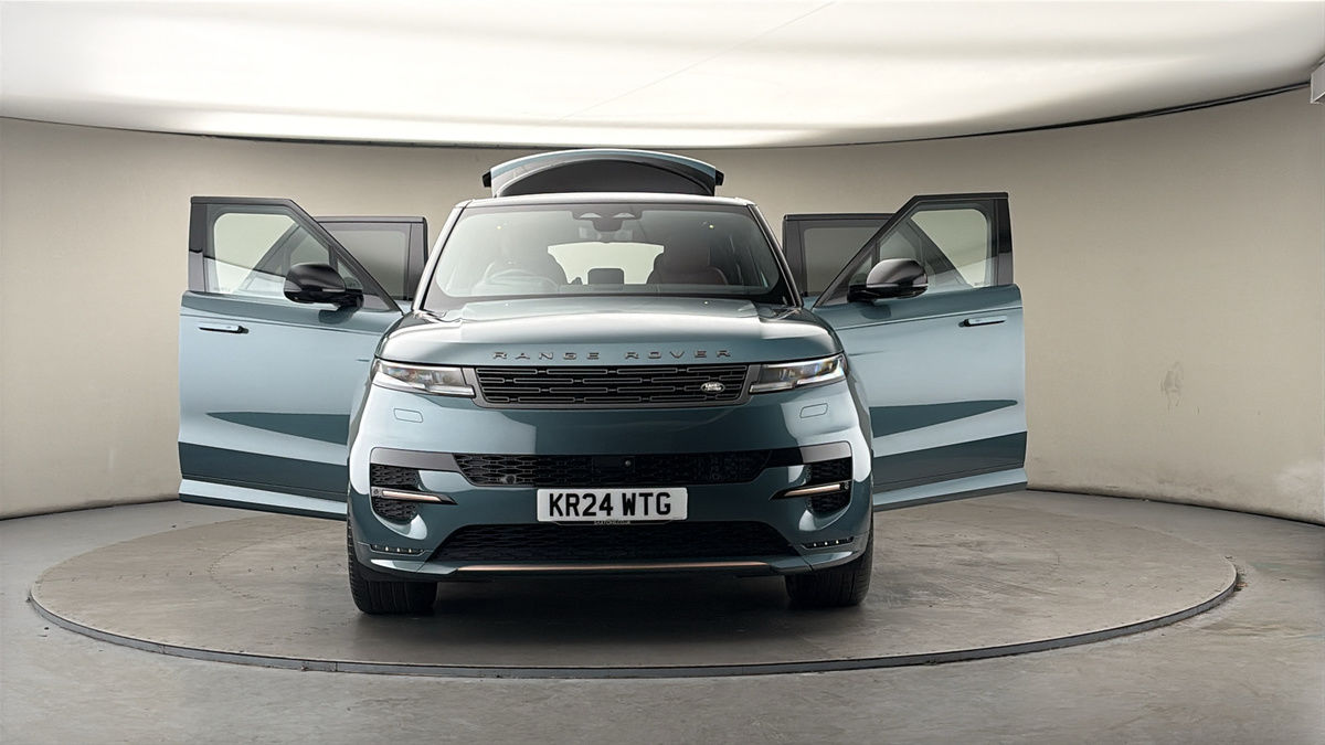 More views of Land Rover Range Rover Sport