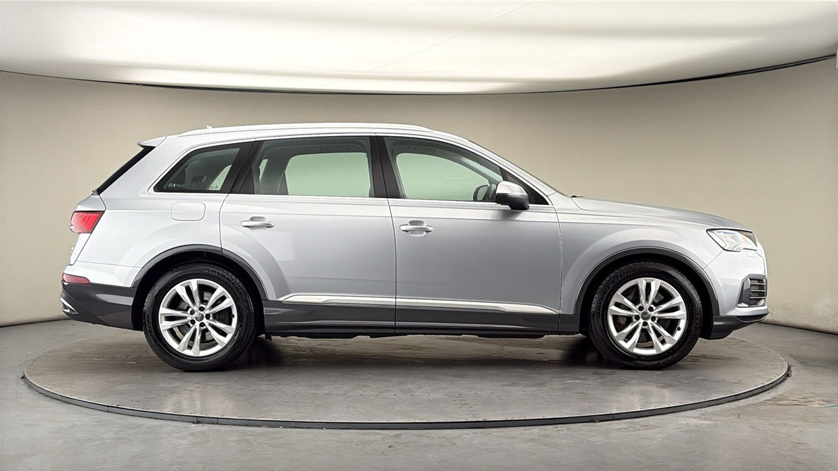 Audi Q7 Image 16