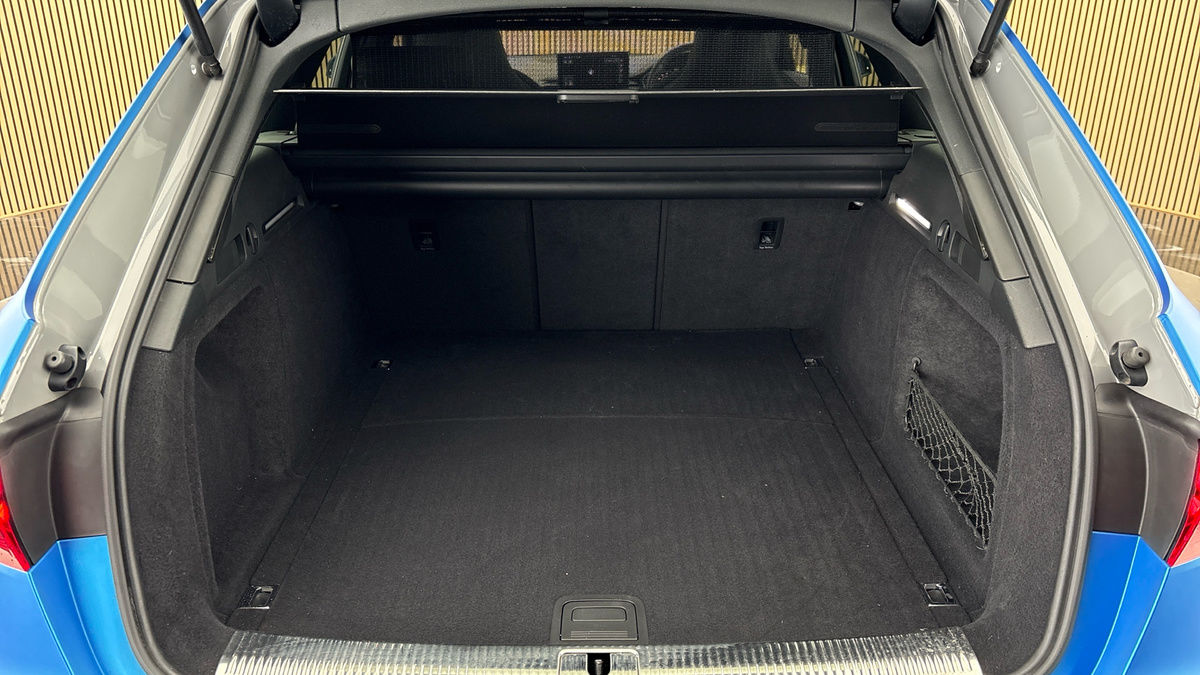 Audi RS4 Avant Image 11