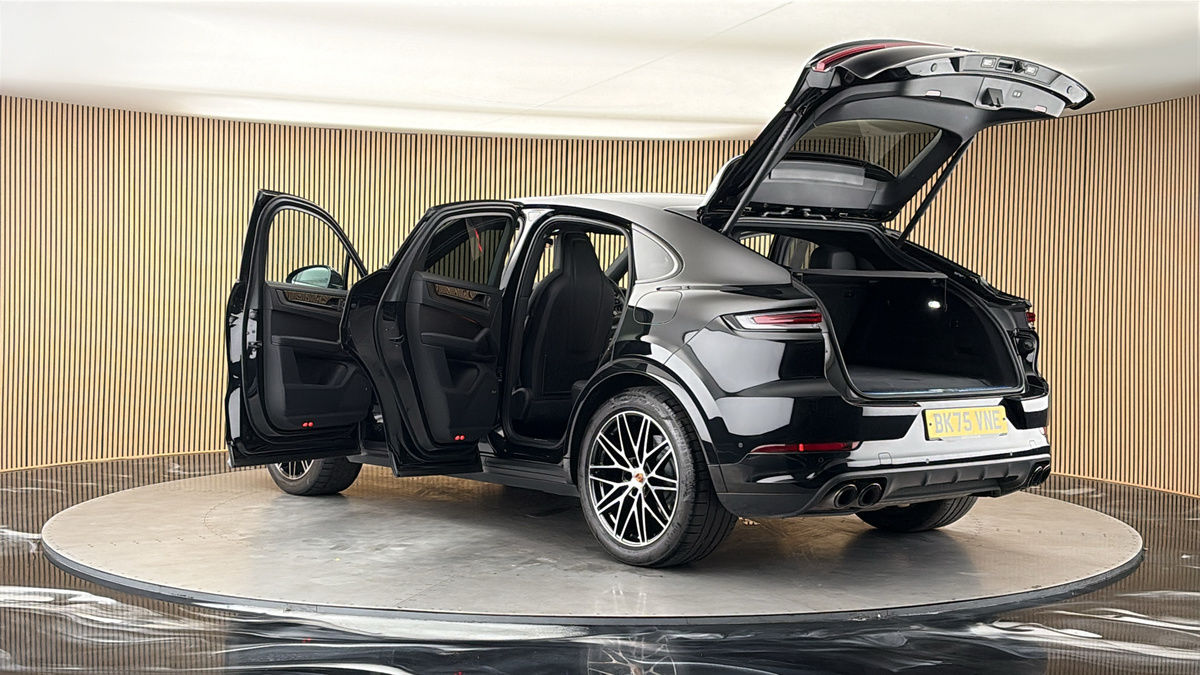 More views of Porsche Cayenne