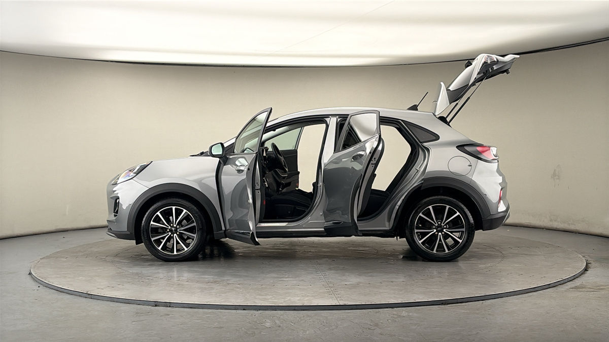 More views of Ford Puma