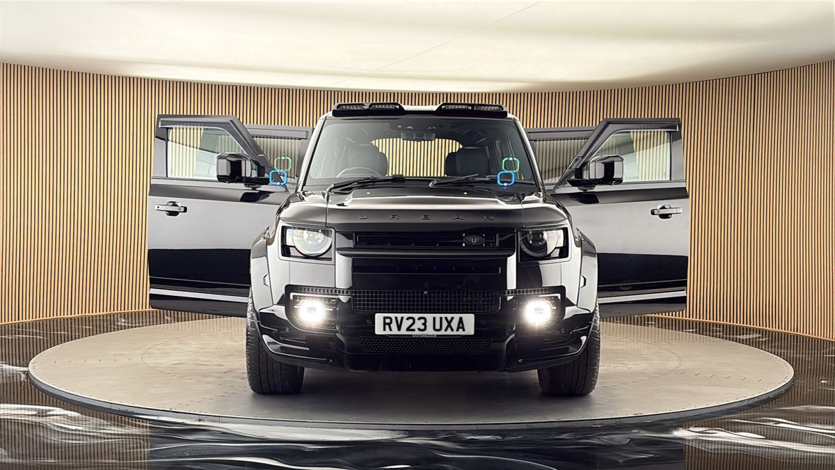 More views of Land Rover Defender 110