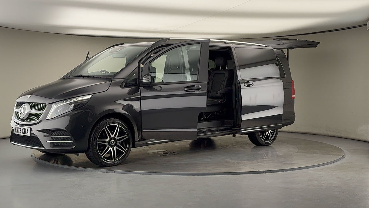 Mercedes-Benz V Class Image 22