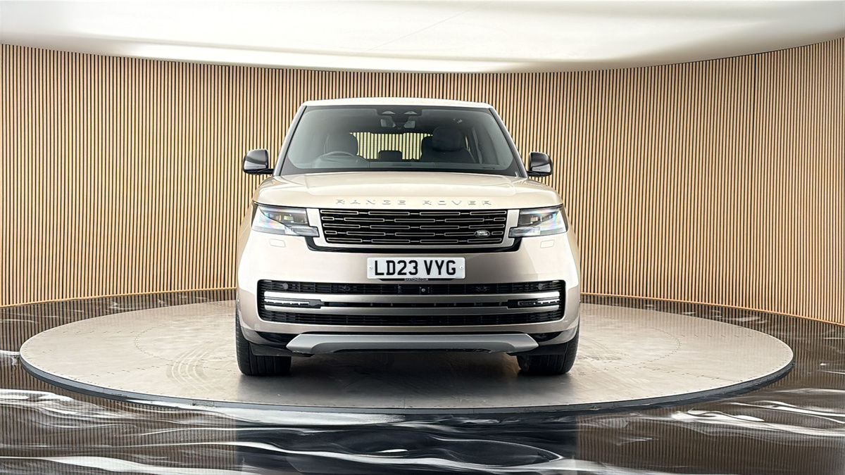 More views of Land Rover Range Rover