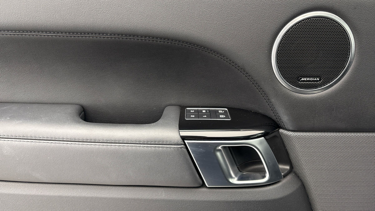 Land Rover Range Rover Sport Image 19