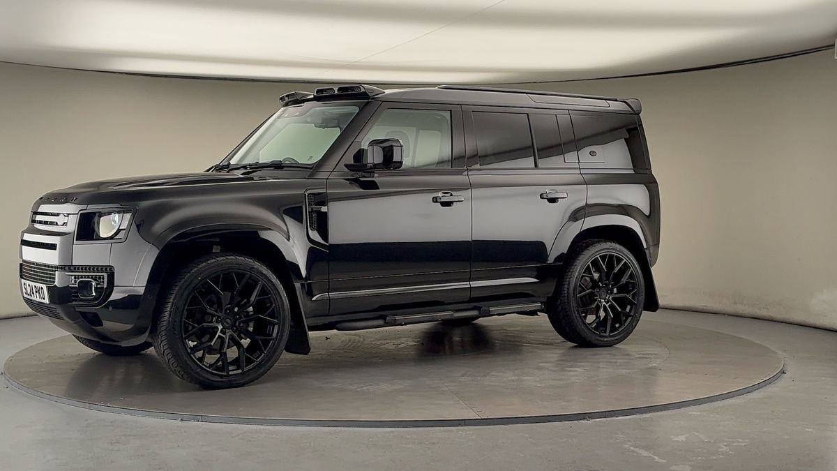 More views of Land Rover Defender 110