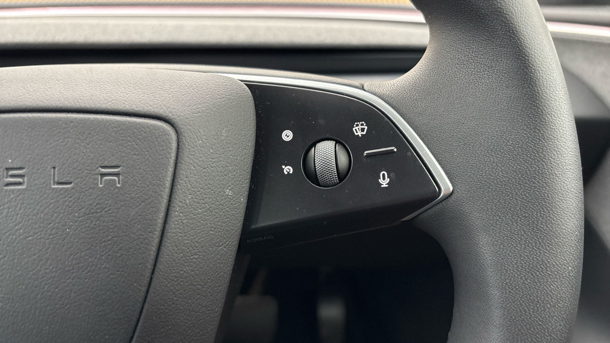 Tesla Model 3 Image 14