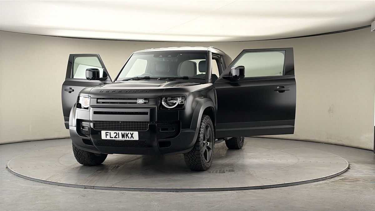 More views of Land Rover Defender 90