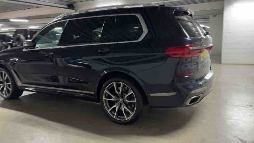 More views of BMW X7