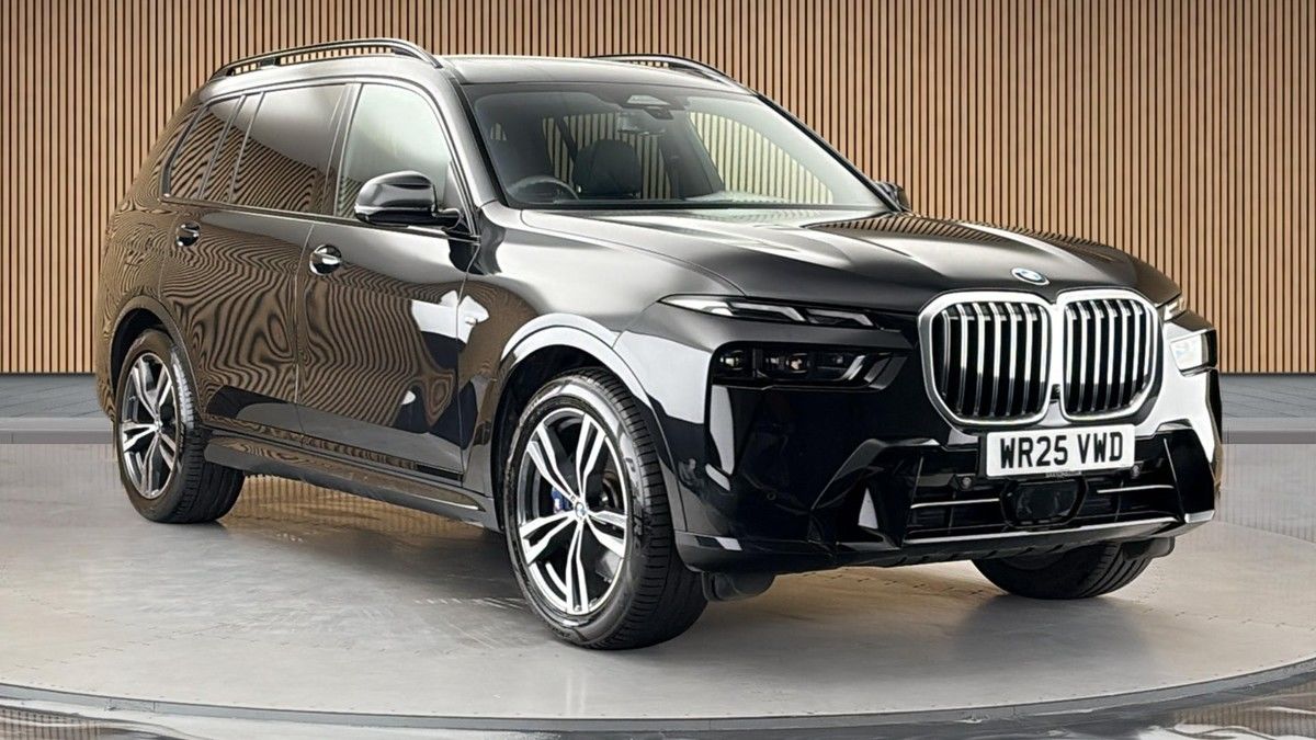 BMW X7 Sticky Header Image