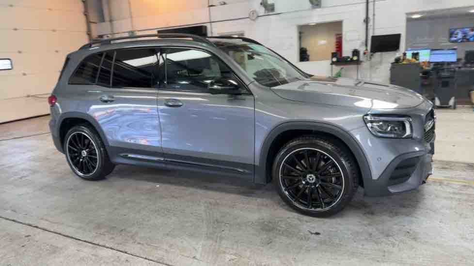 More views of Mercedes-Benz GLB