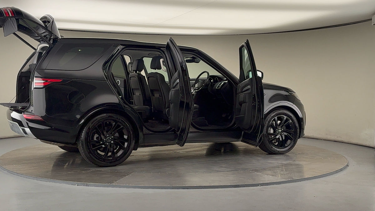 More views of Land Rover Discovery
