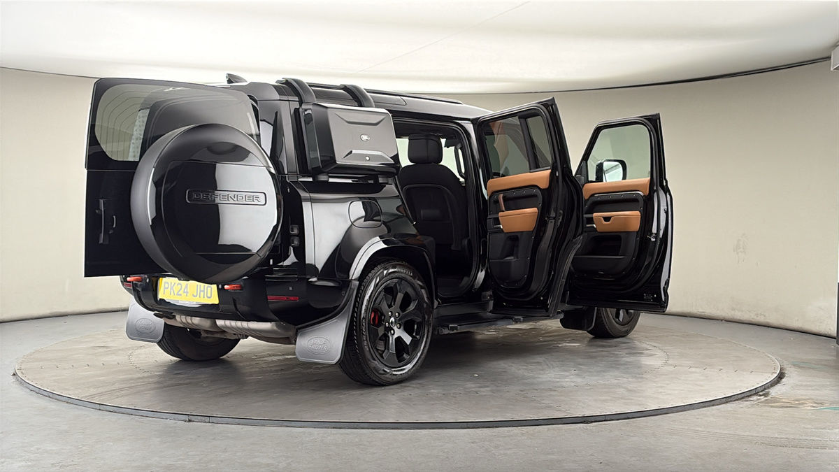 More views of Land Rover Defender 110