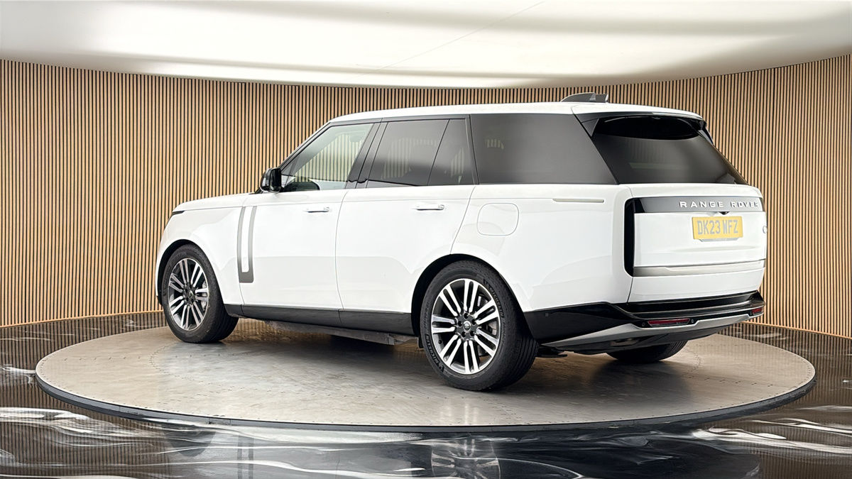 More views of Land Rover Range Rover