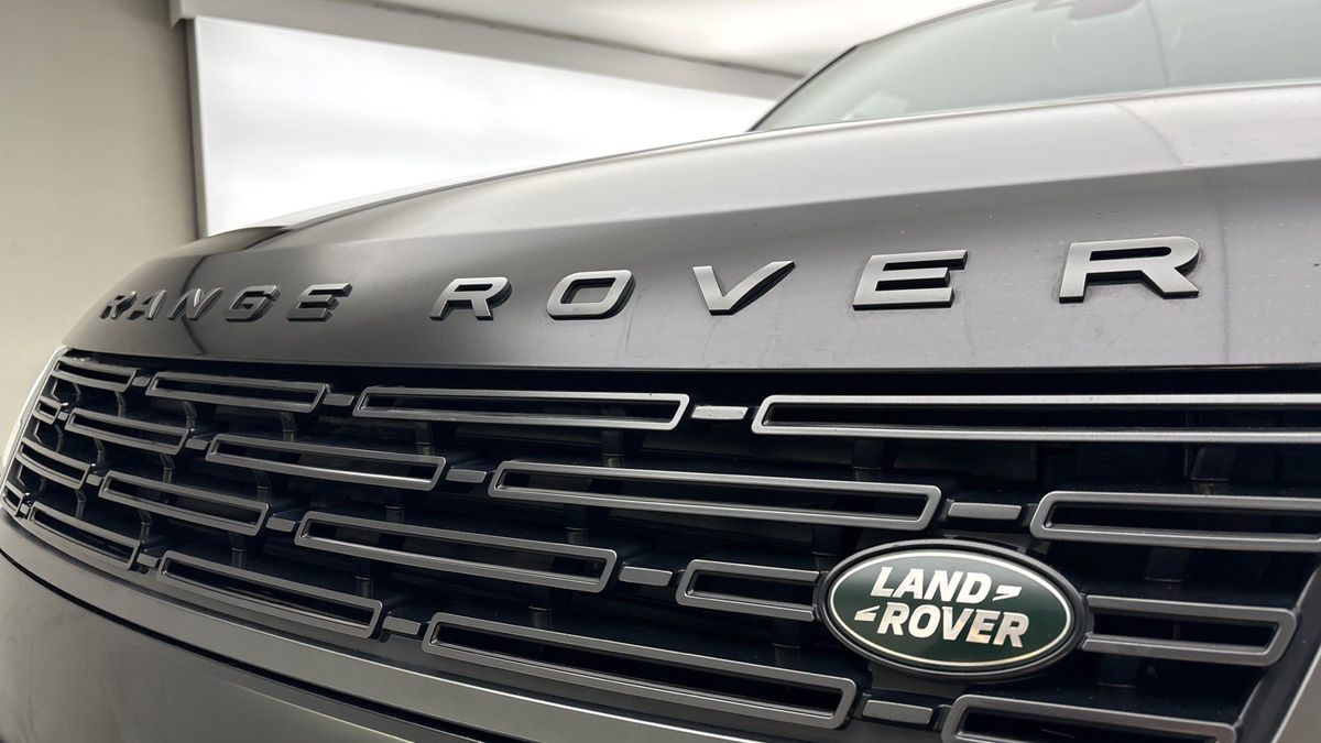 Land Rover Range Rover Sport Image 24