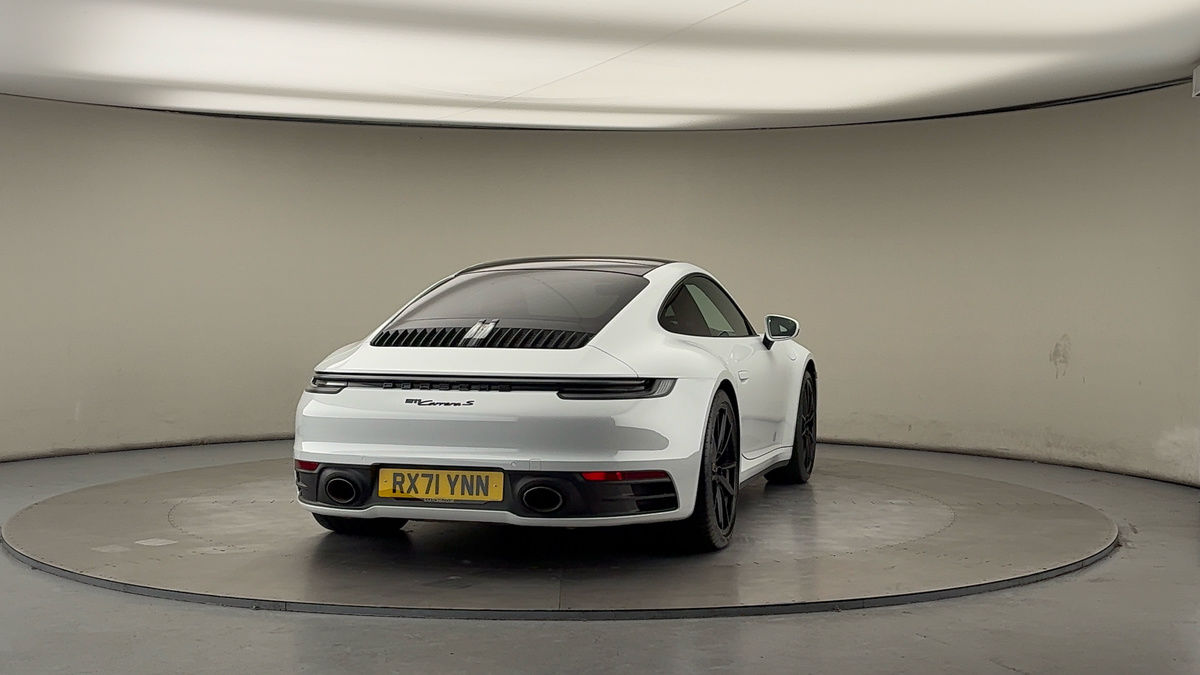 More views of Porsche 911