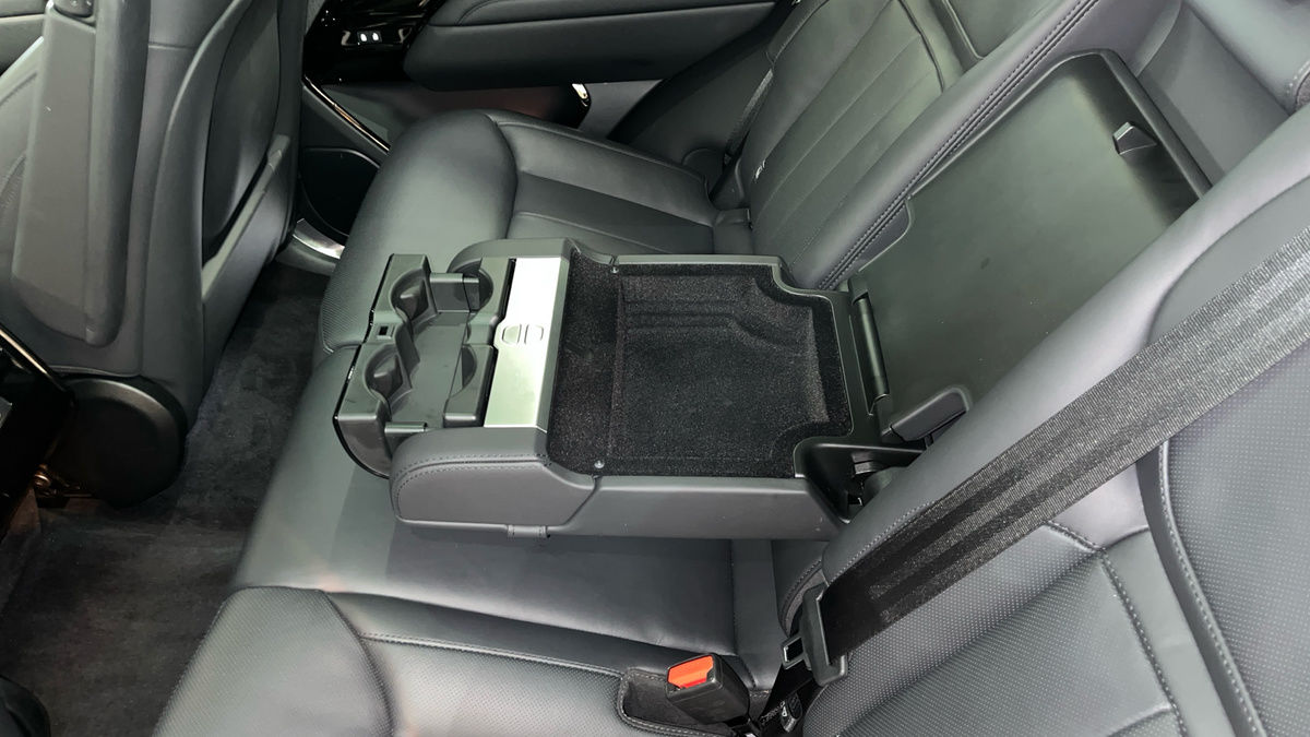 Land Rover Range Rover Sport Image 9