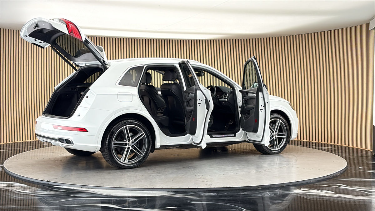 More views of Audi SQ5