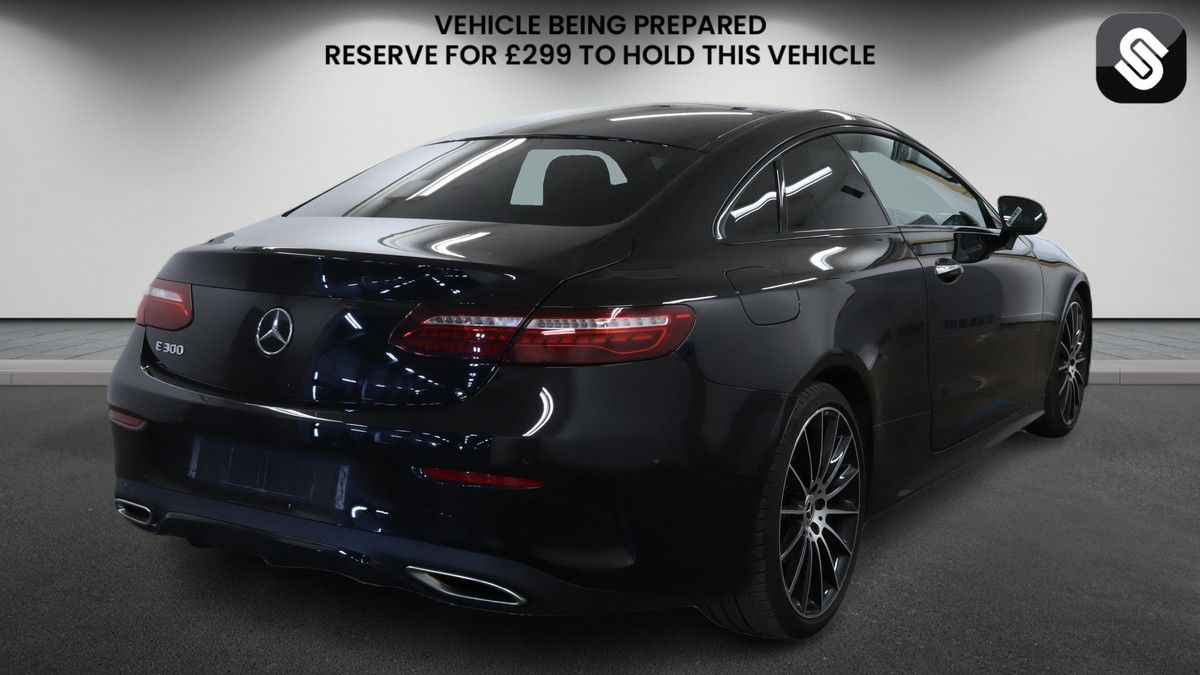 Mercedes-Benz E Class Image 4