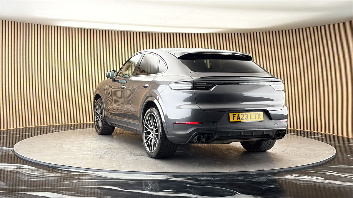 More views of Porsche Cayenne