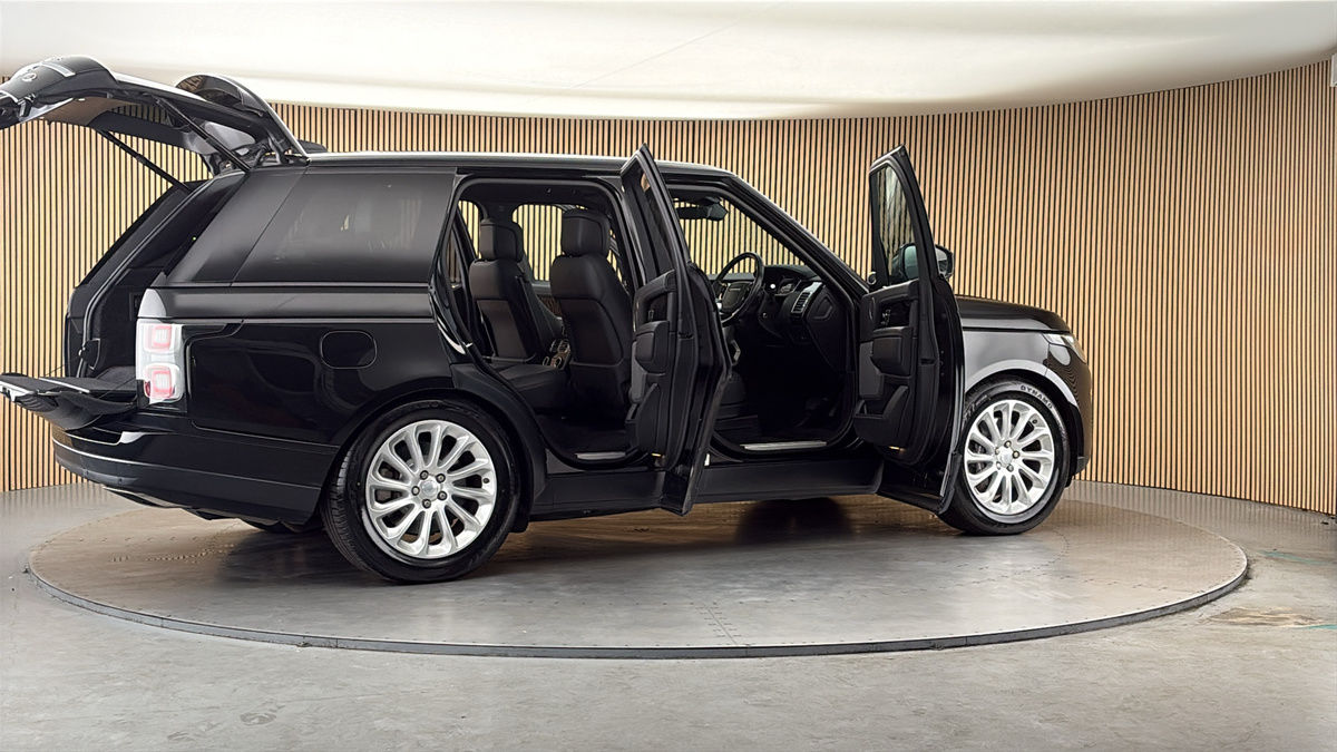 More views of Land Rover Range Rover