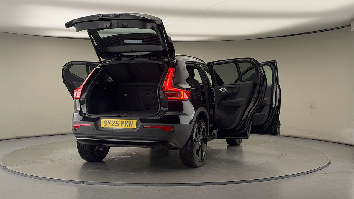 More views of Volvo XC40