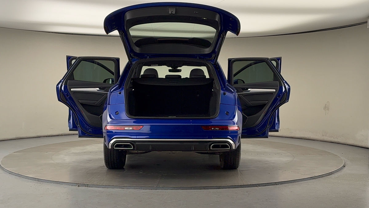 More views of Audi Q5