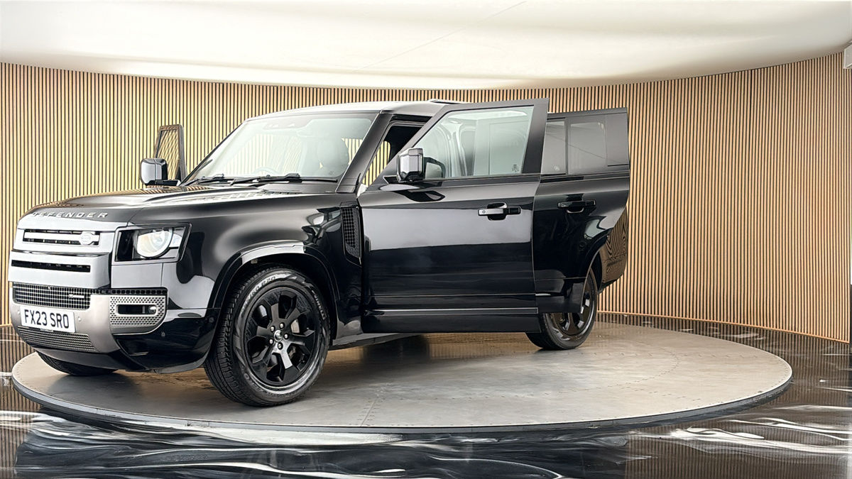 More views of Land Rover Defender 130