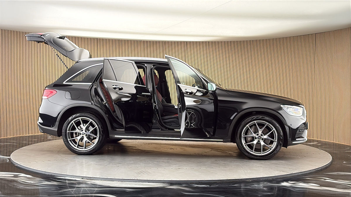 More views of Mercedes-Benz GLC