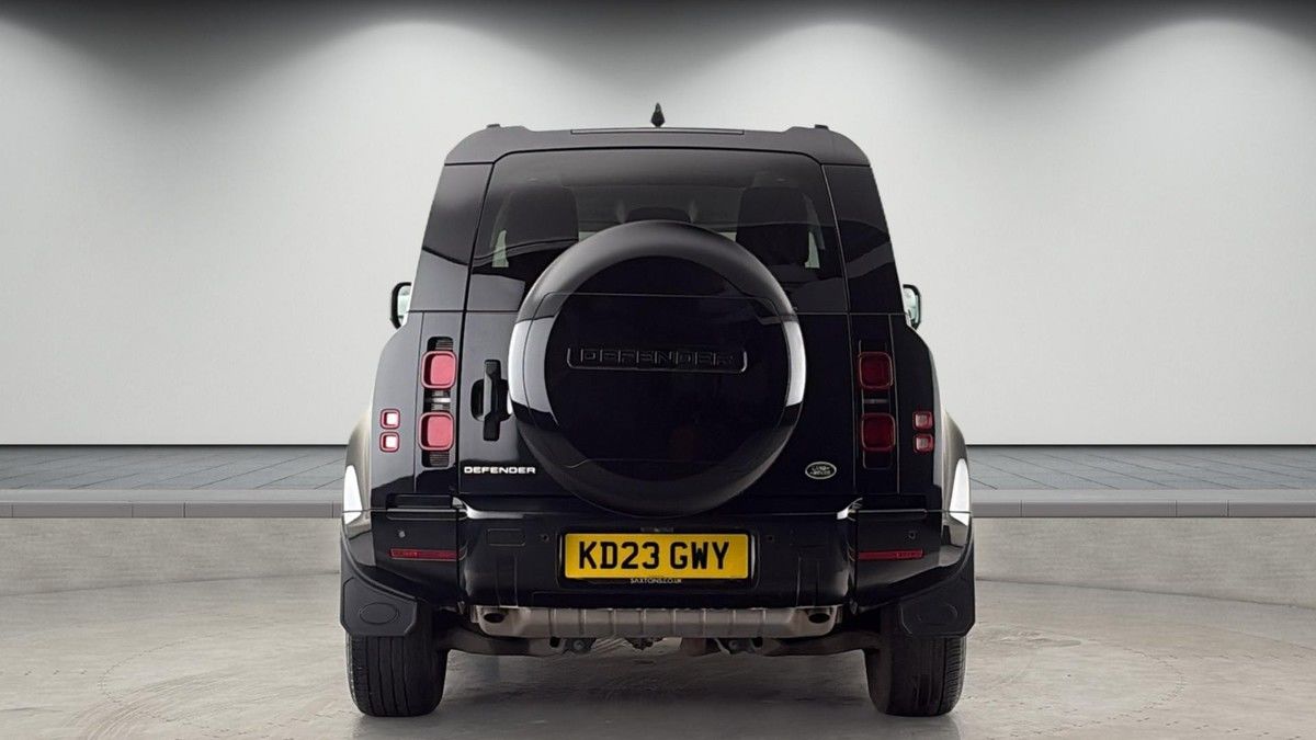 Land Rover Defender 90 Image 4