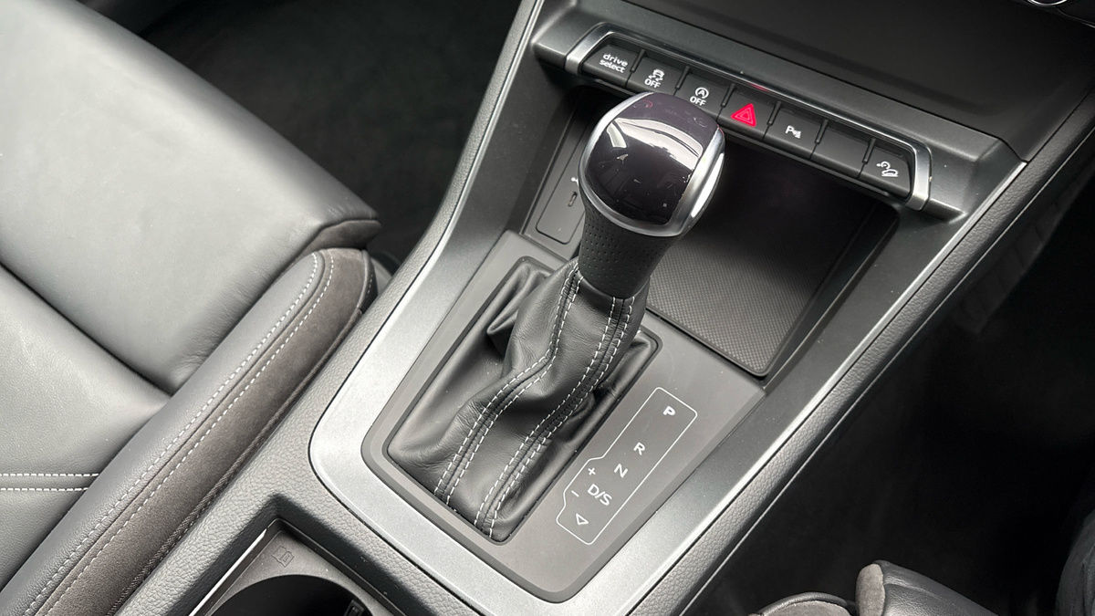 Audi Q3 Image 6
