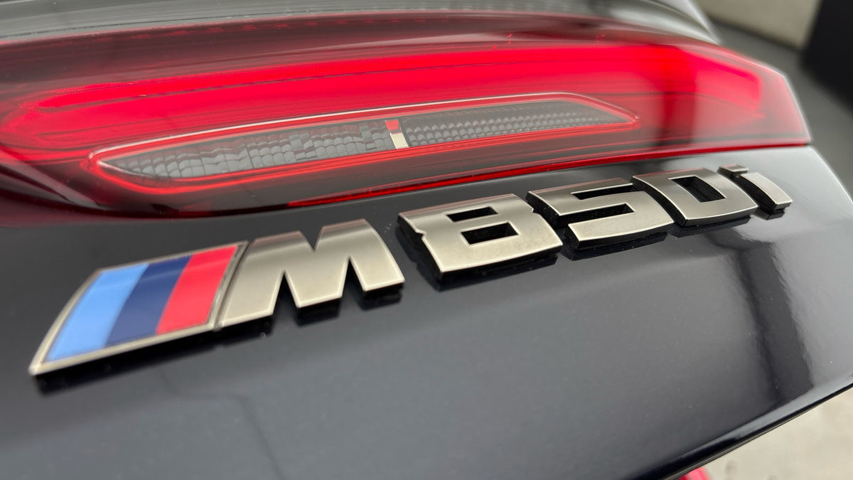 BMW 8 Series Image 9